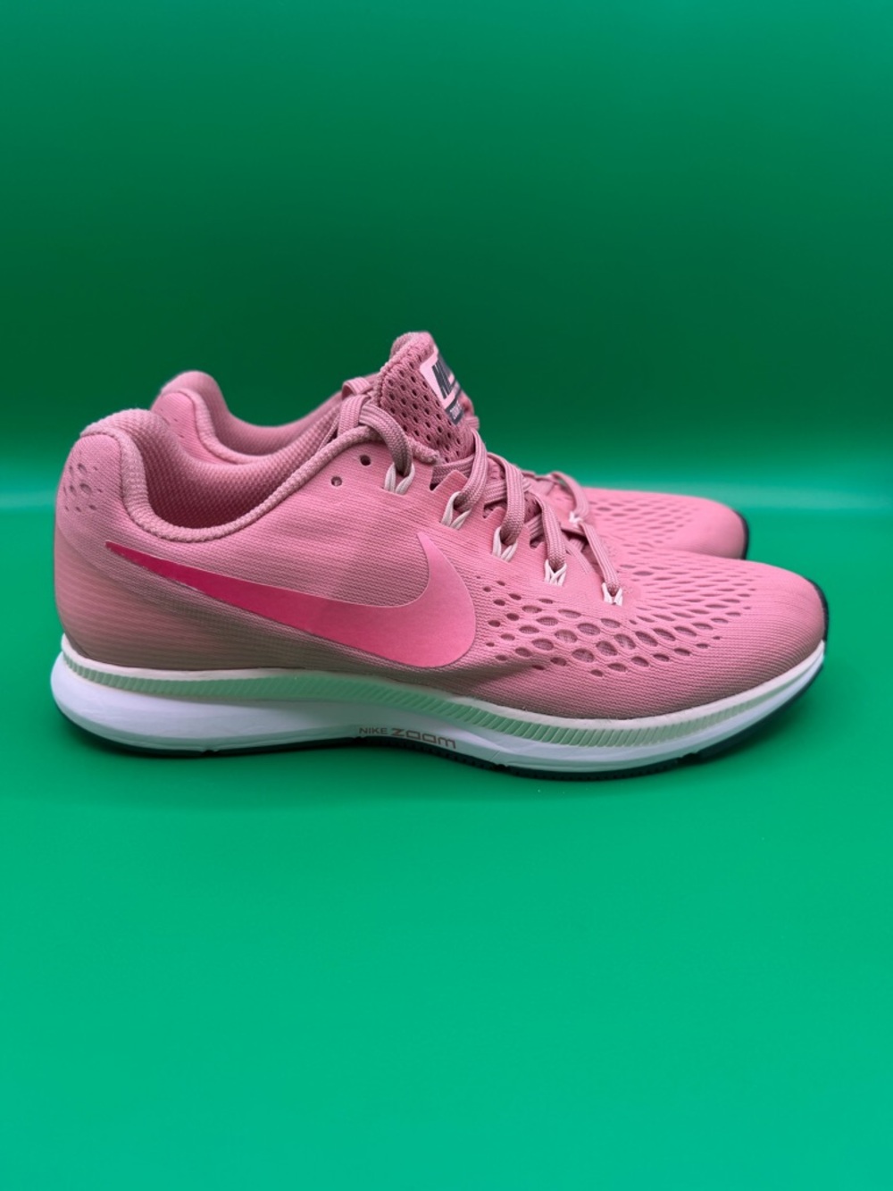Nike Air Zoom Pegasus 34 Pink Running Shoes Women's Athletic 880561-606 SZ 8